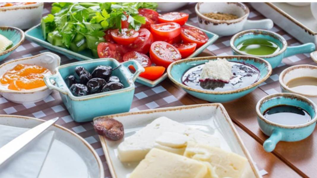 Enerjik bir oruç için sahur rehberi: Sahurda ne yenir, ne yenmez? 1